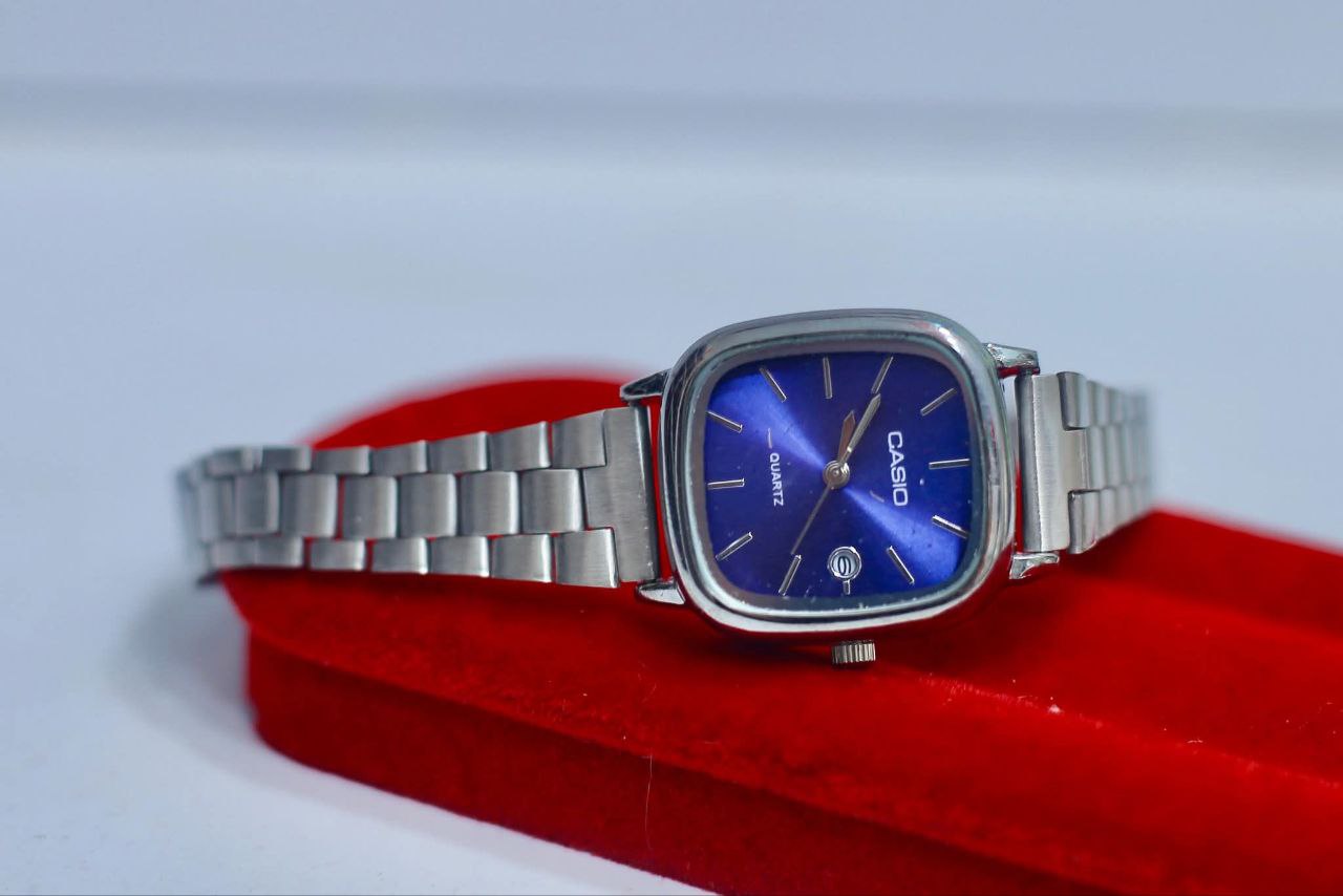 Watch CasioForWomen slide 2