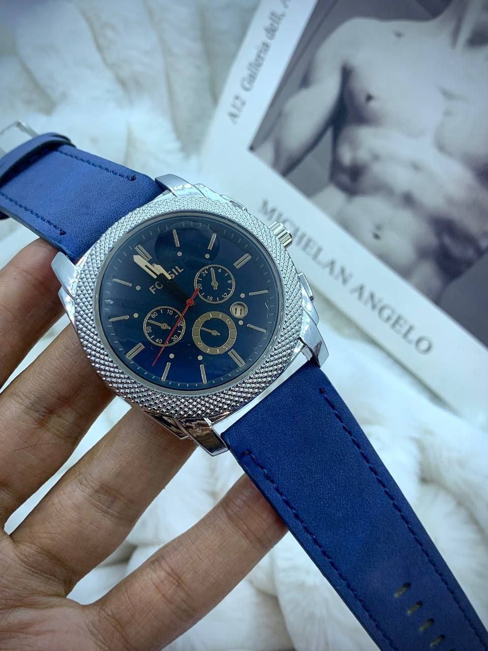 Watch FOSSIL slide 3